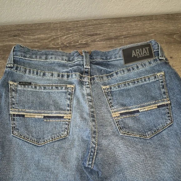 Ariat M4 Men's Relaxed Straight Leg Blue Jeans - Picture 6 of 10